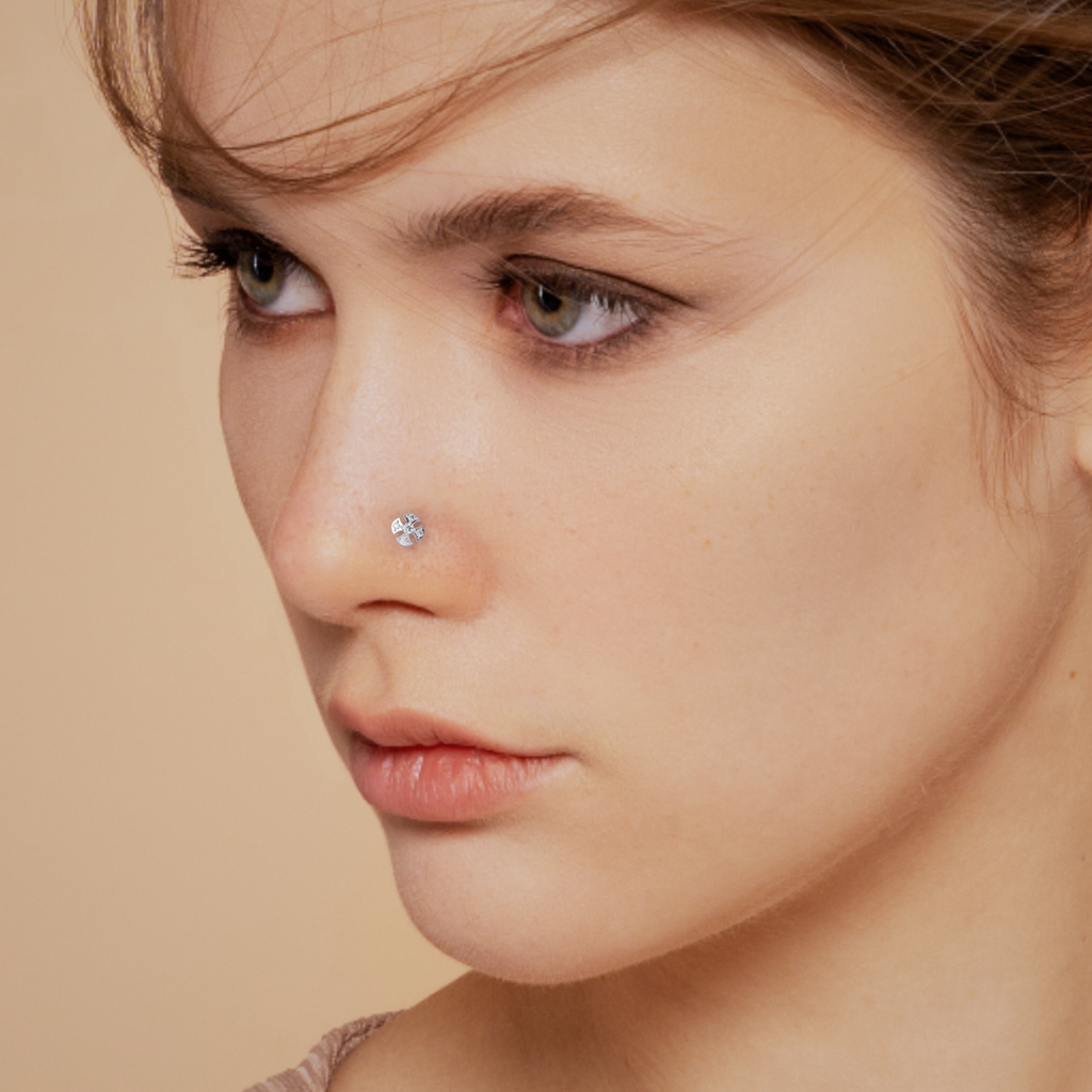 Essence of Grandeur Gold and Diamond Nosepin