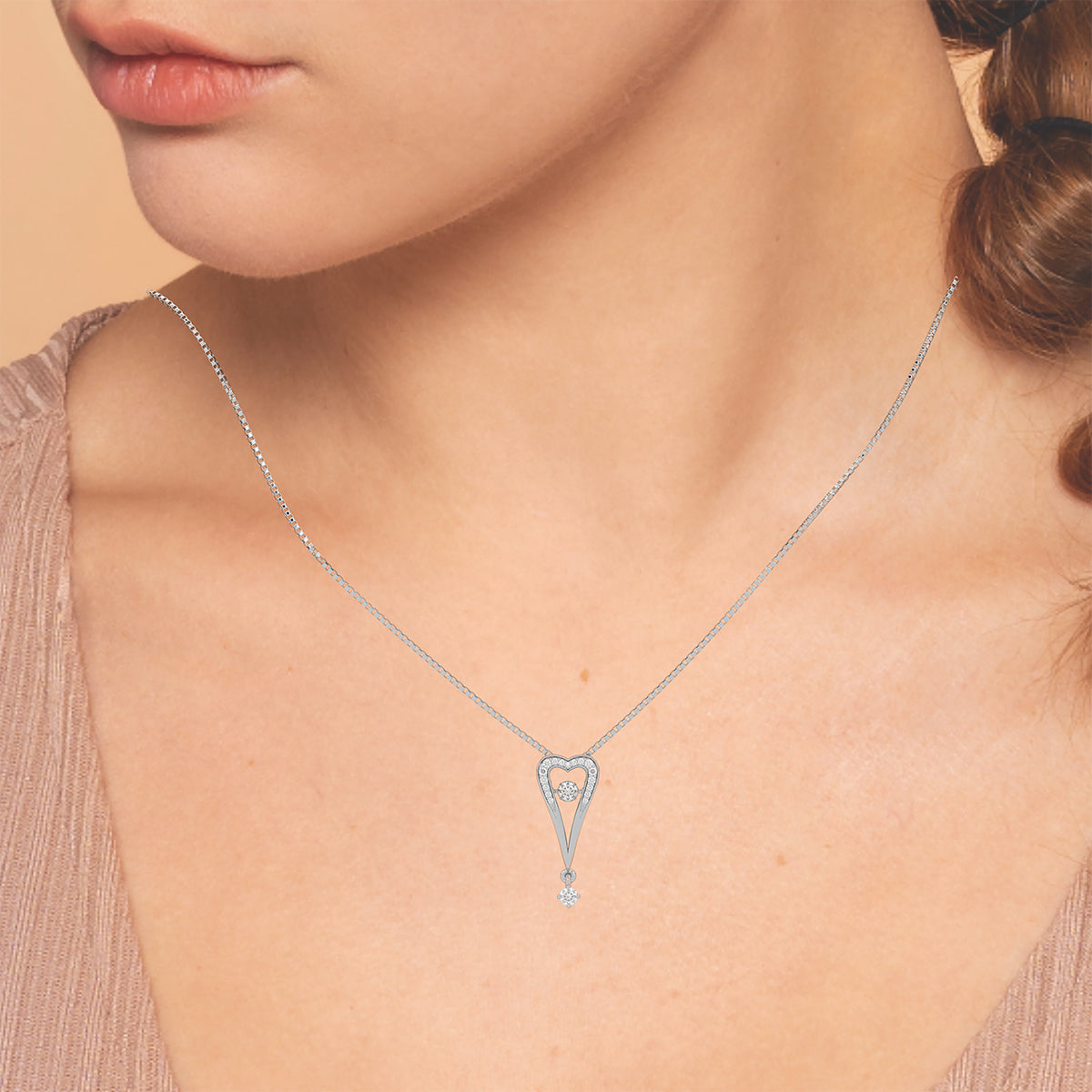 Queen of Hearts and Dancing Diamond Pendant