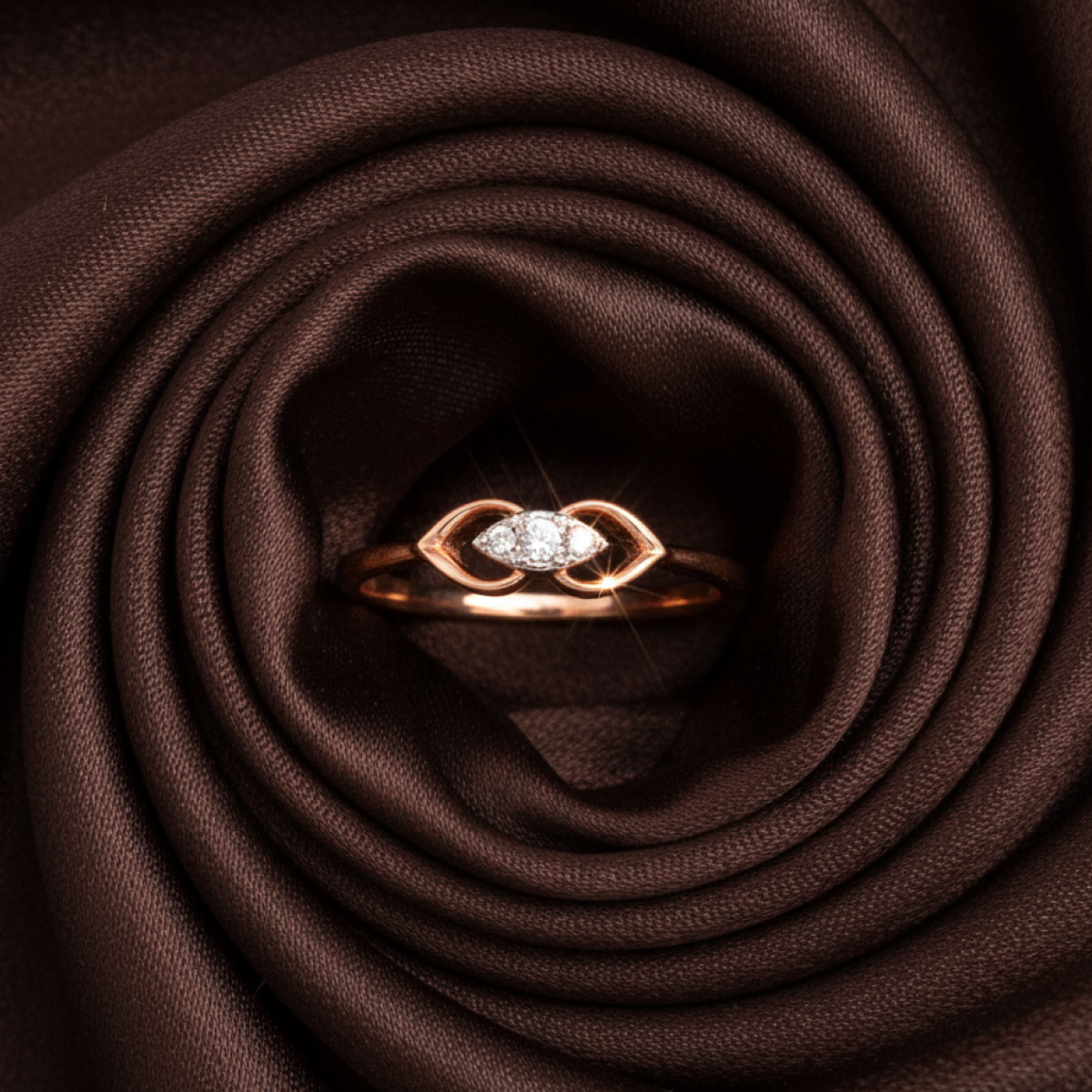 Shiny and Irresistible Gold and Diamond Ring